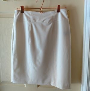 Cream pencil skirt by Worthington sz 8